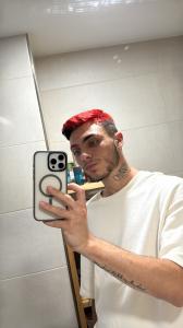 Chico busca chica en Málaga: 