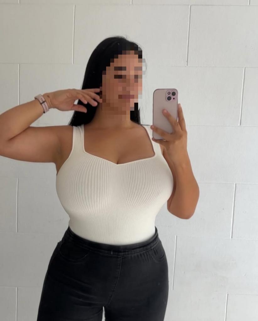 Chica busca chico en Huelva: 