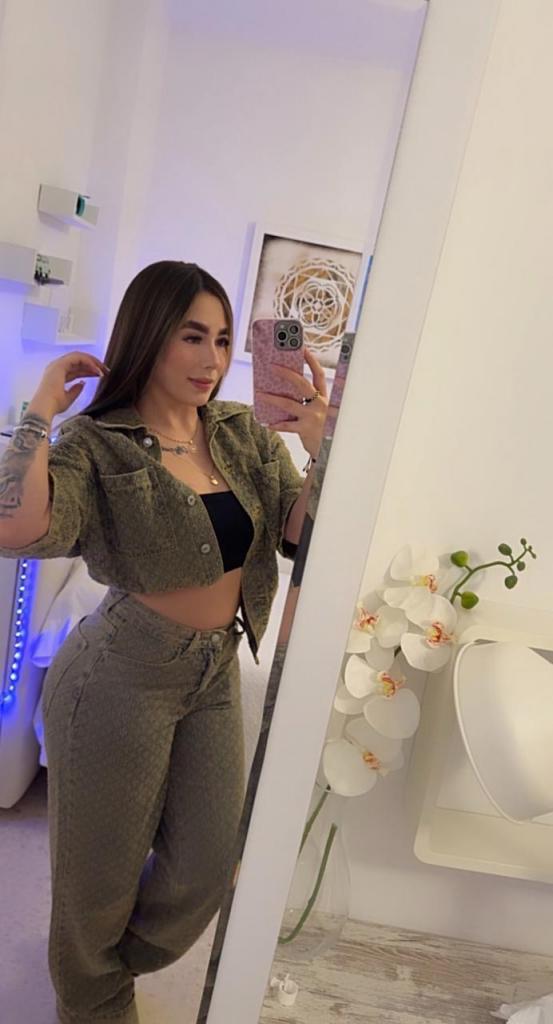 Chica busca chico en Almería: 