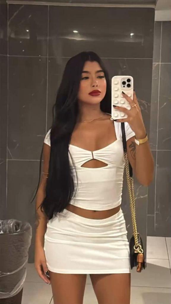 685650691: Chica busca chico en Cádiz