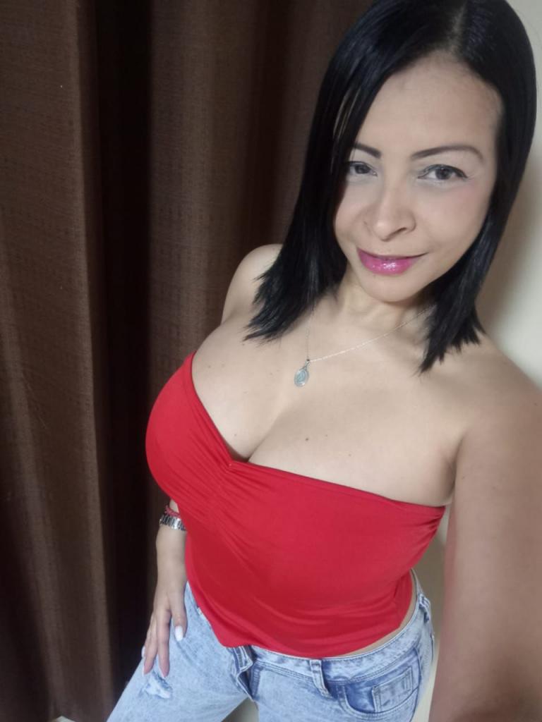 678449414: Chica busca chico en Madrid