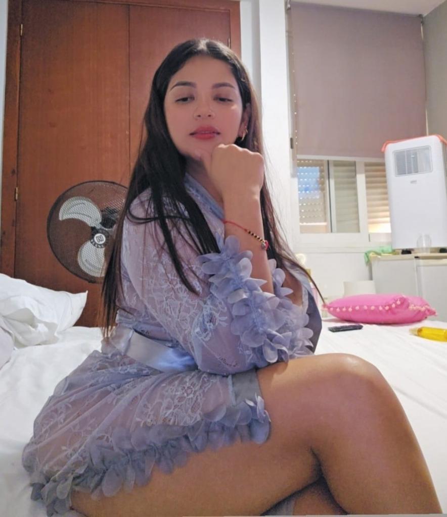 Chica busca chico en Ibiza: 