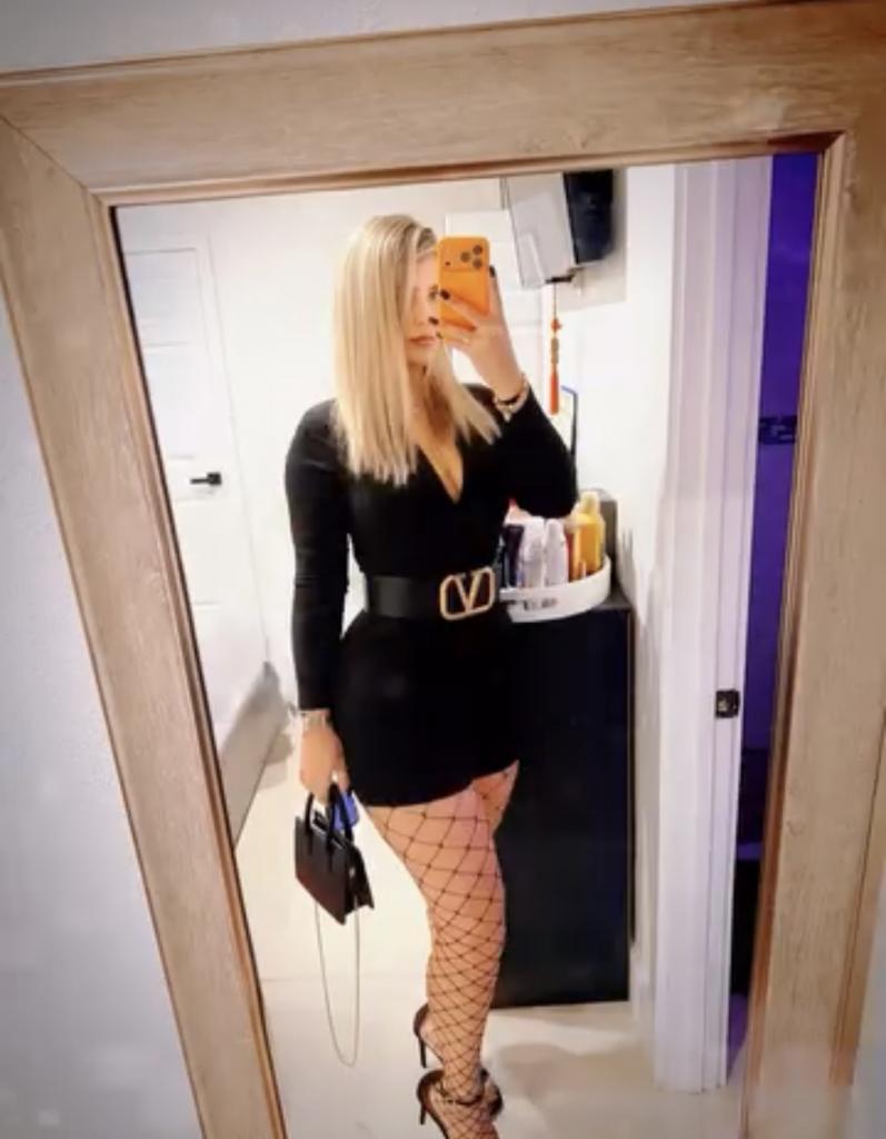 Chica busca chico en Ibiza: 