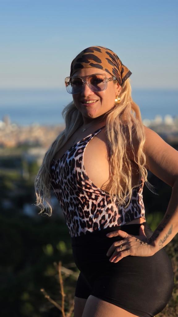 671547778: Chica busca chico en Barcelona