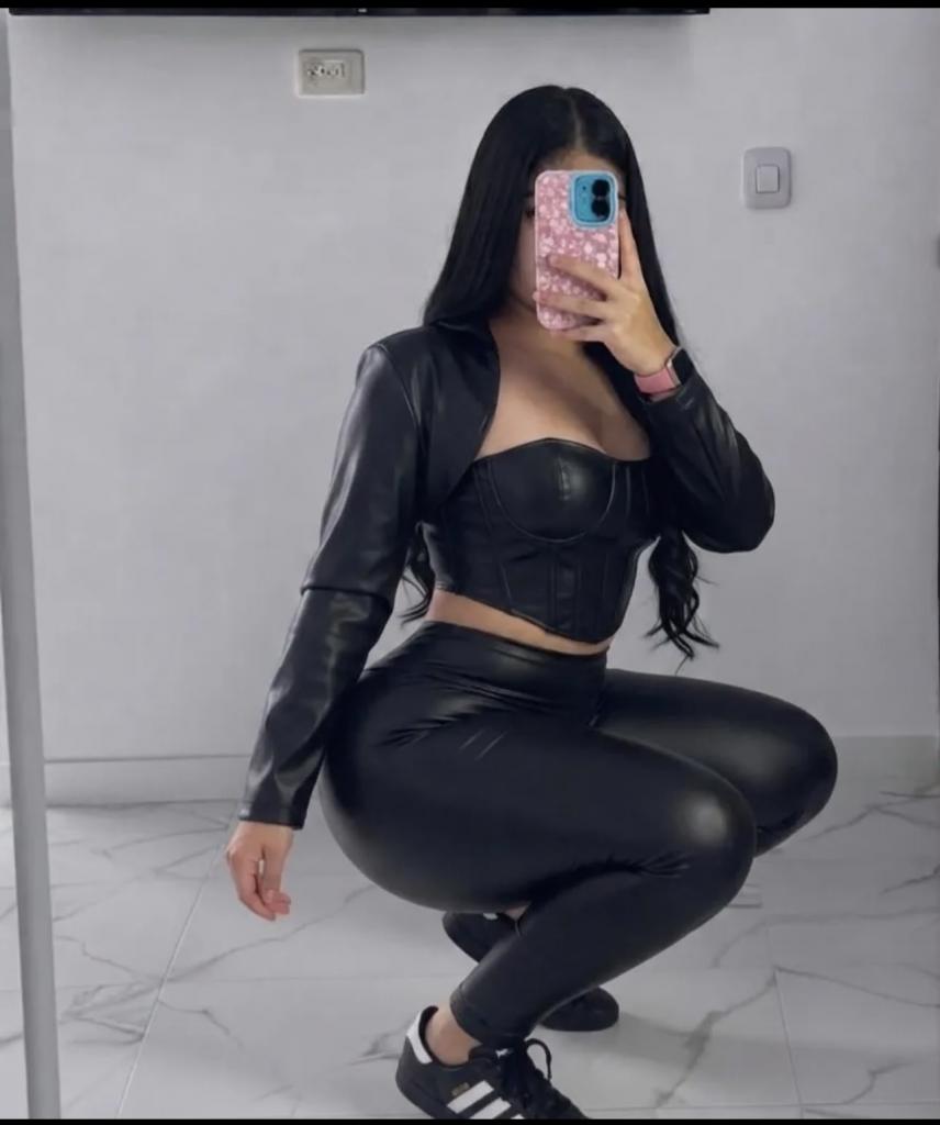 642047965: Chica busca chico en La Coruña