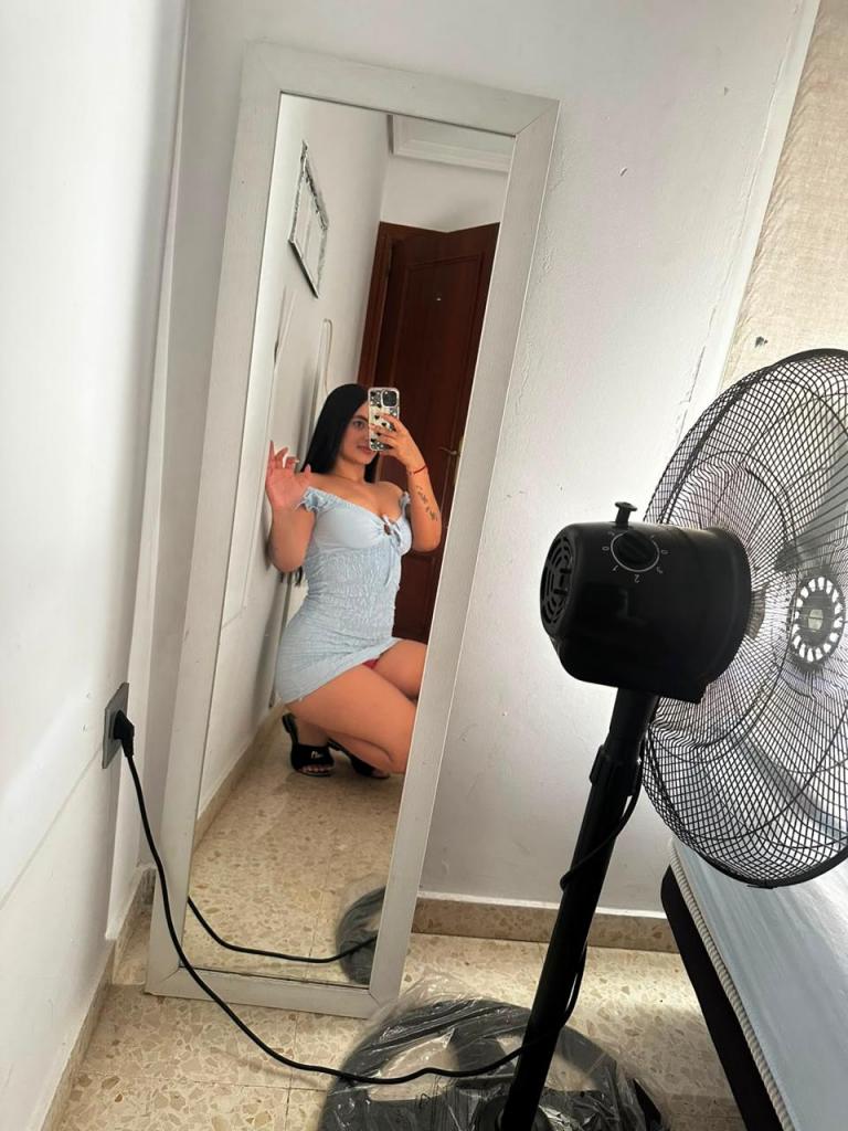 631881639: Chica busca chico en Cáceres