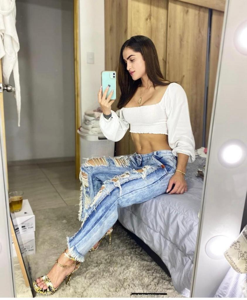 Chica busca chico en Almería: 
