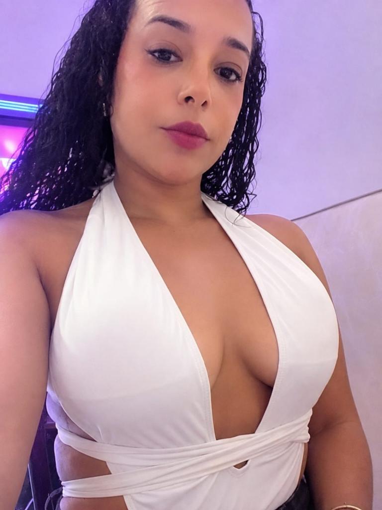 Chica busca chico en Granada: 