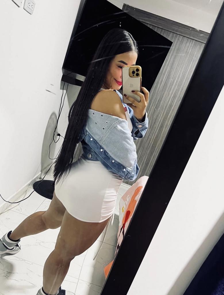 743028805: Chica busca chico en Zaragoza