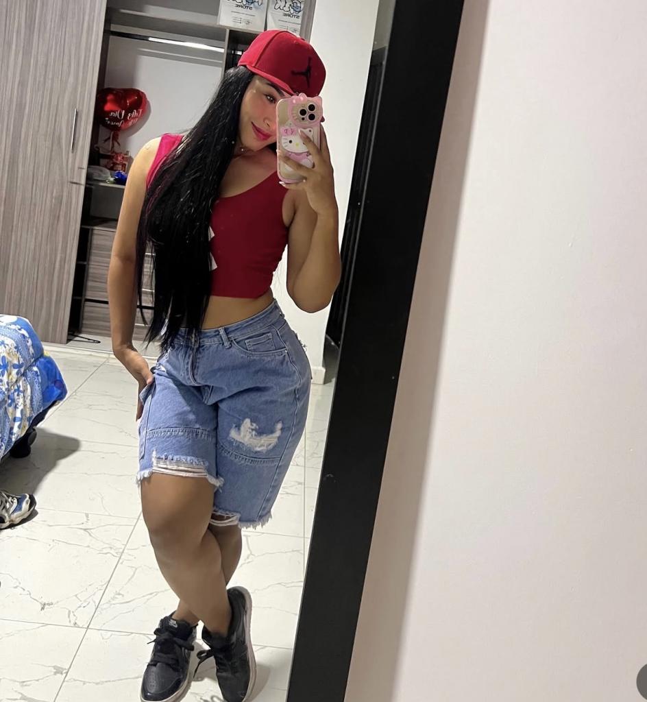 743028805: Chica busca chico en Zaragoza