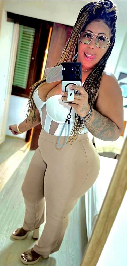 631184746: Chica busca chico en Madrid