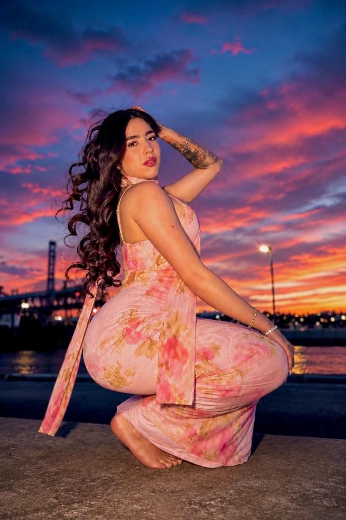Chica busca chico en Ibiza: 