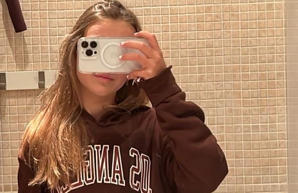 631234771: Chica busca chico en Pontevedra