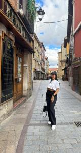 643887854: Chica busca chico en Asturias