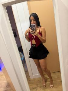 643887854: Chica busca chico en Asturias
