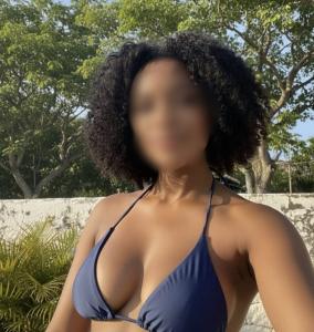 631765920: Chica busca chico en Sevilla