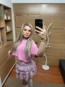 665486982: Transexual en León