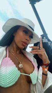 671785258: Chica busca chico en Barcelona