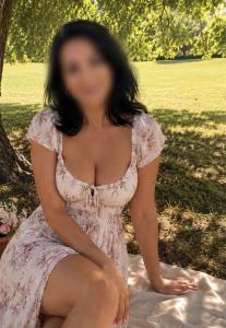 674629249: Chica busca chico en Madrid
