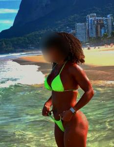 643073285: Chica busca chico en Cádiz