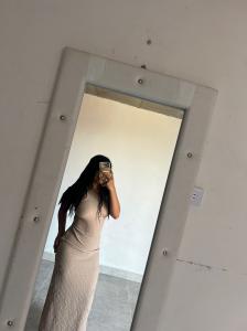 647317722: Chica busca chico en Orense