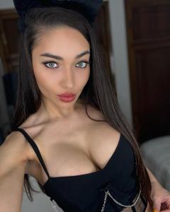 600090689: Chica busca chico en La Coruña