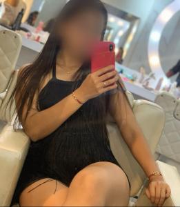 661929283: Chica busca chico en Sevilla