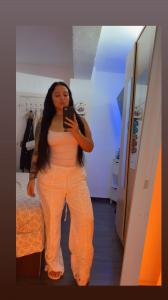 671483286: Chica busca chico en Barcelona