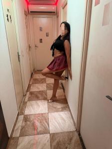 624410186: Chica busca chico en Madrid