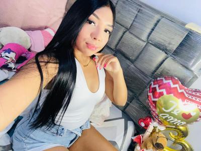 672835430: Chica busca chico en Málaga