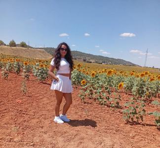 745002564: Chica busca chico en Ciudad Real