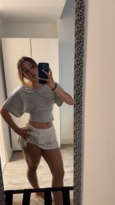 645807318: Chica busca chico en Granada