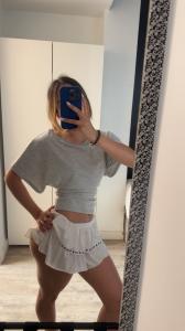 645807318: Chica busca chico en Granada