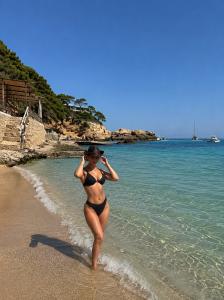 603918328: Chica busca chico en Ibiza