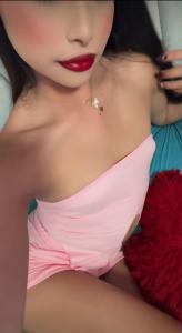 613330871: Chica busca chico en Barcelona