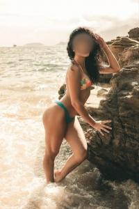 693985638: Chica busca chico en Barcelona