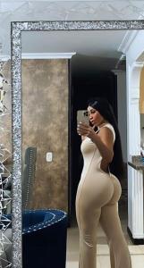 671785258: Chica busca chico en Barcelona