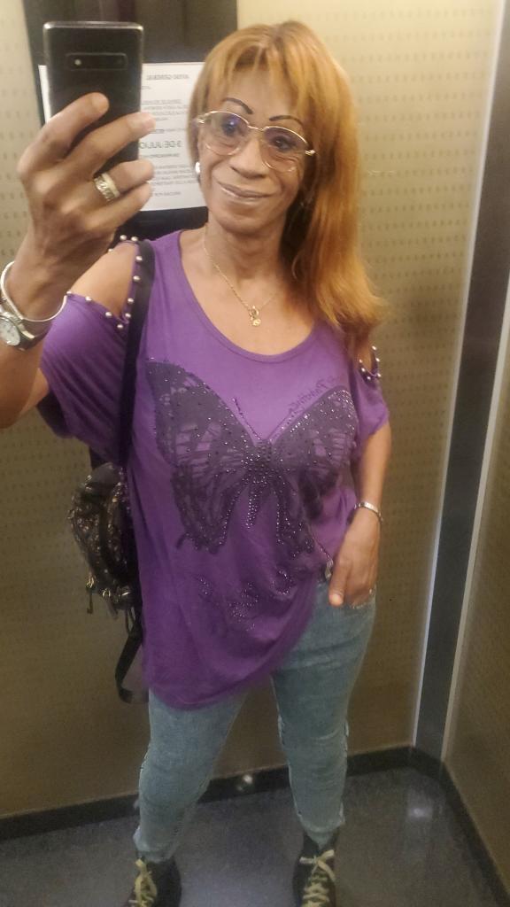 697399674: Transexual en Asturias