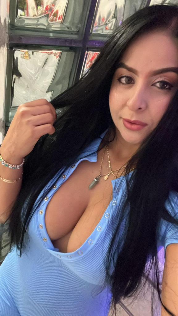 666414725: Chica busca chico en Sevilla