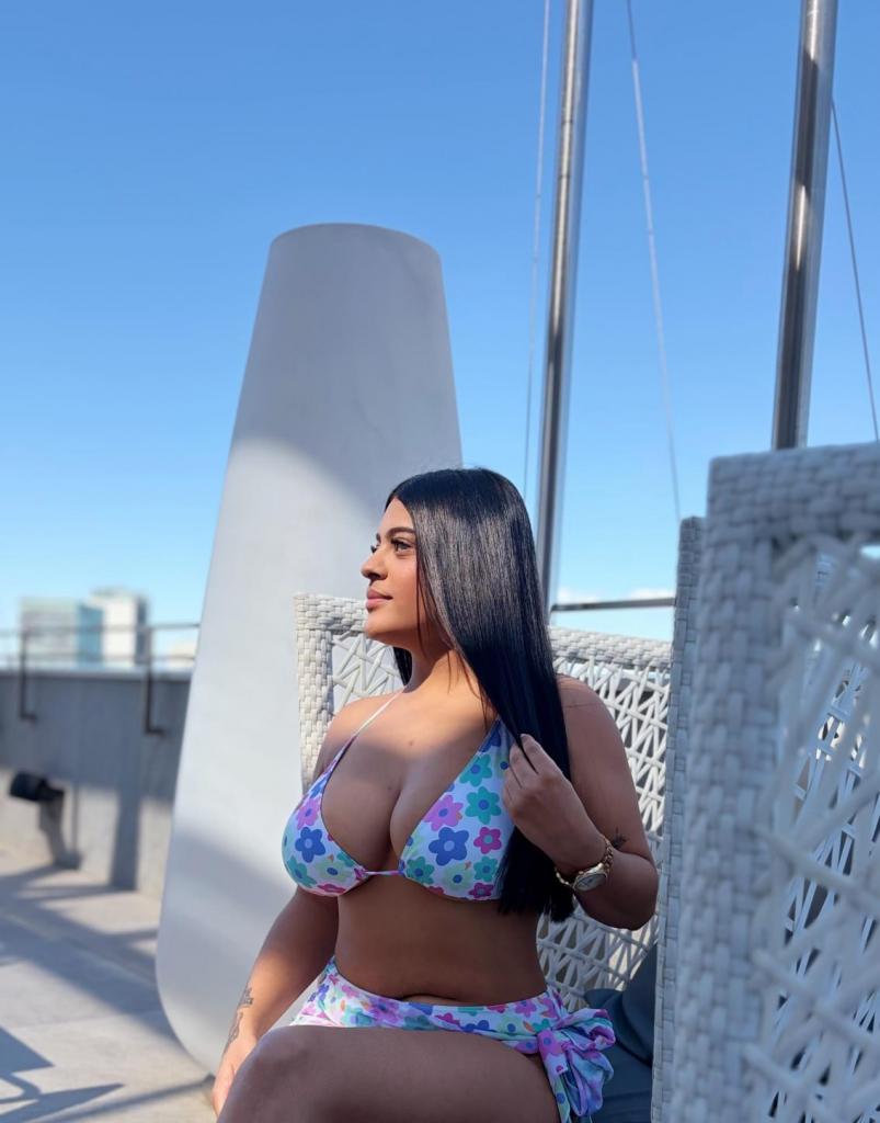 624808665: Chica busca chico en Barcelona