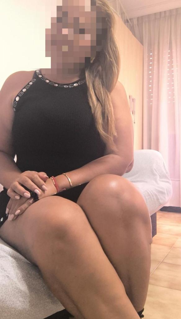 664802797: Chica busca chico en Murcia