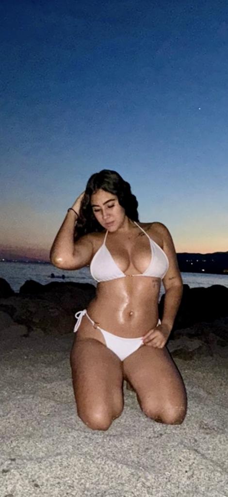 671783955: Chica busca chico en Barcelona