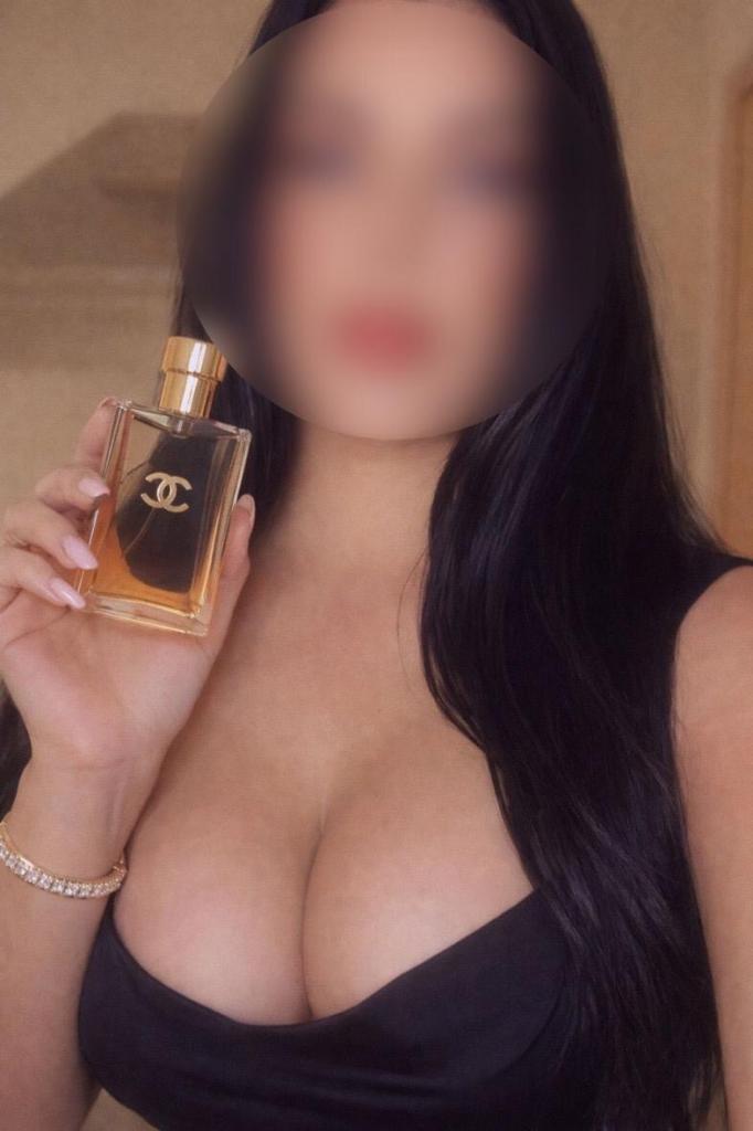 649949886: Chica busca chico en Madrid