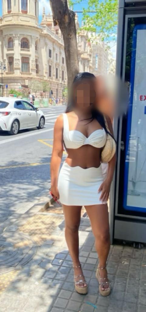 694258428: Chica busca chico en Segovia