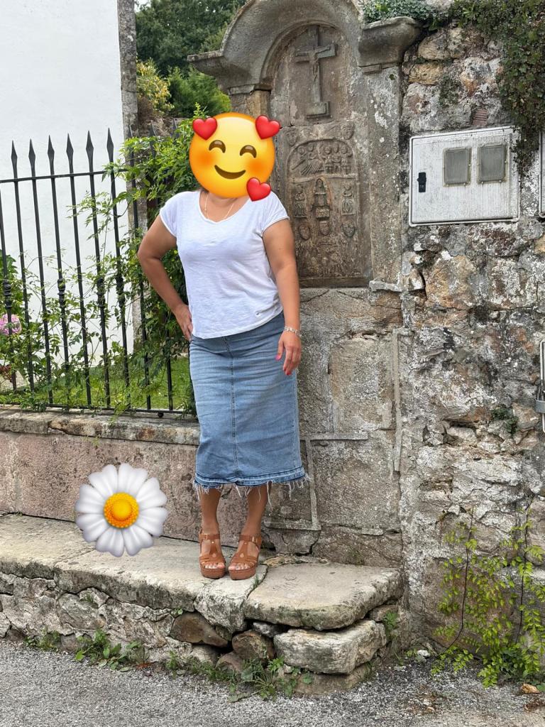 631206563: Chica busca chico en Cantabria