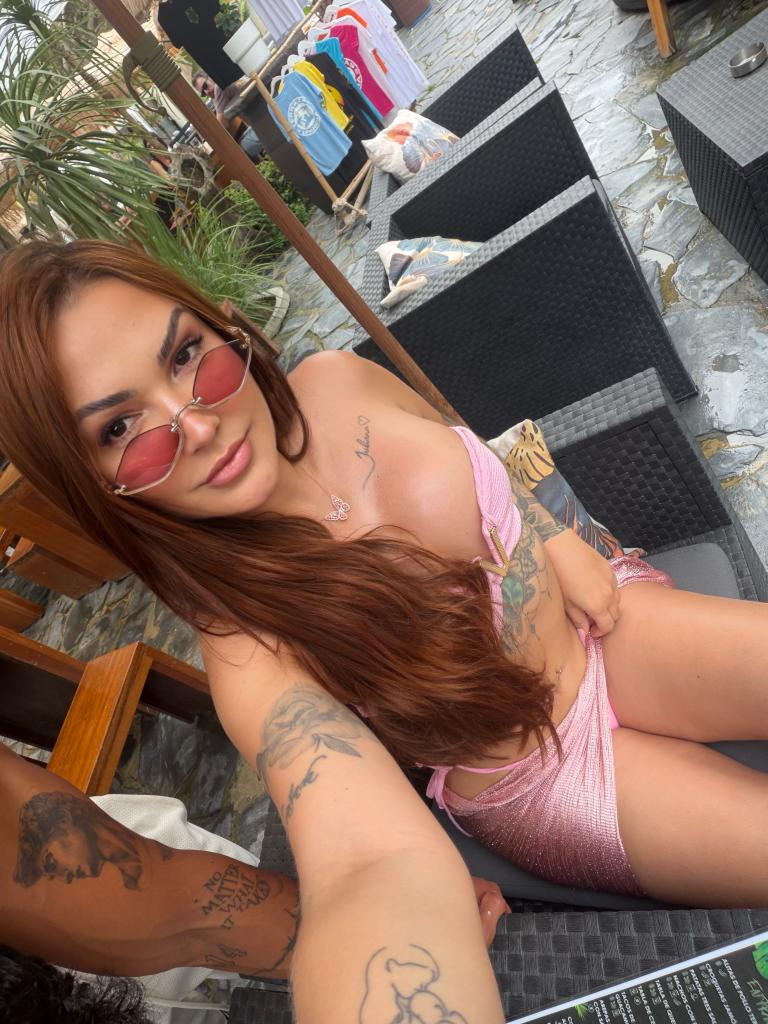 664419432: Chica busca chico en La Coruña