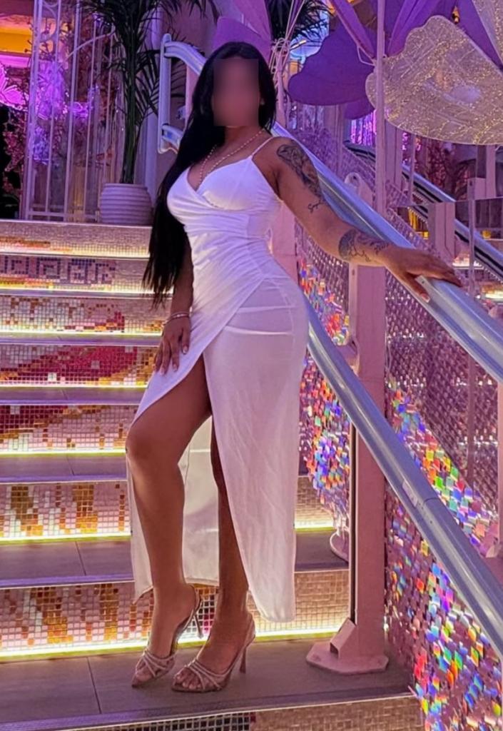 643492837: Chica busca chico en Málaga