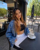 647936882: Chica busca chico en Madrid