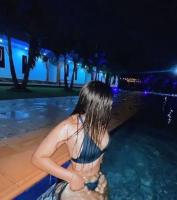 661929283: Chica busca chico en Sevilla