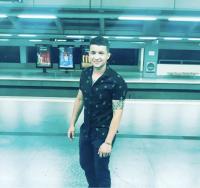 613543107: Chico busca chica en Cáceres